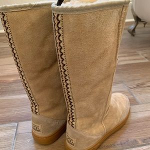 UGG boots size 6 tan suede